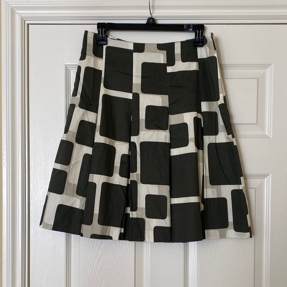 Patterned Green and Cream A-Line Skirt
